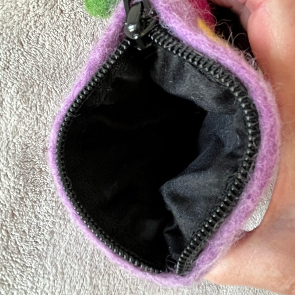 Felted Wool Coin Purse Birds Nest On a Branch Zipper Closure With Leaf Pull - Picture 3 of 8